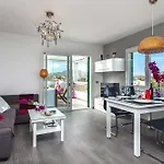 Daire Coral Bay By Vacanzy Collection *